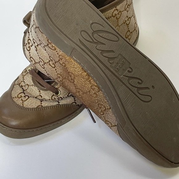 Authentic Vintage Gucci Shoes - Picture 4 of 8